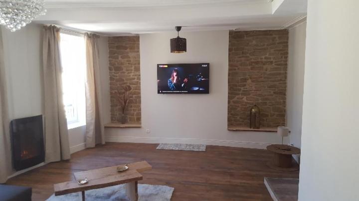 Appartement Spacieux Et Atypique Sedan Bagian luar foto