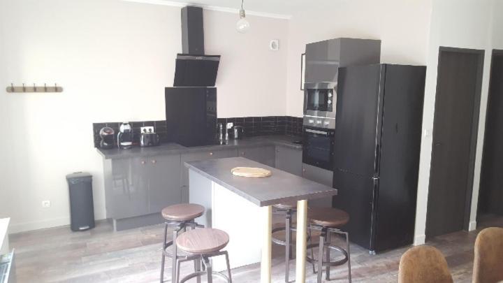 Appartement Spacieux Et Atypique Sedan Bagian luar foto