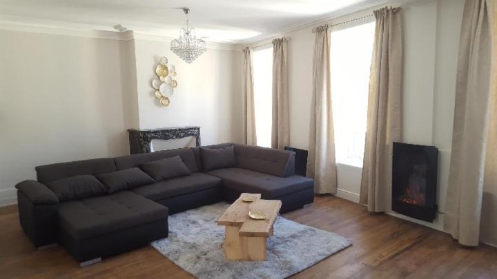 Appartement Spacieux Et Atypique Sedan Bagian luar foto